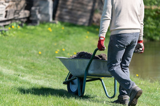 Lawn Care Fertilizer Service